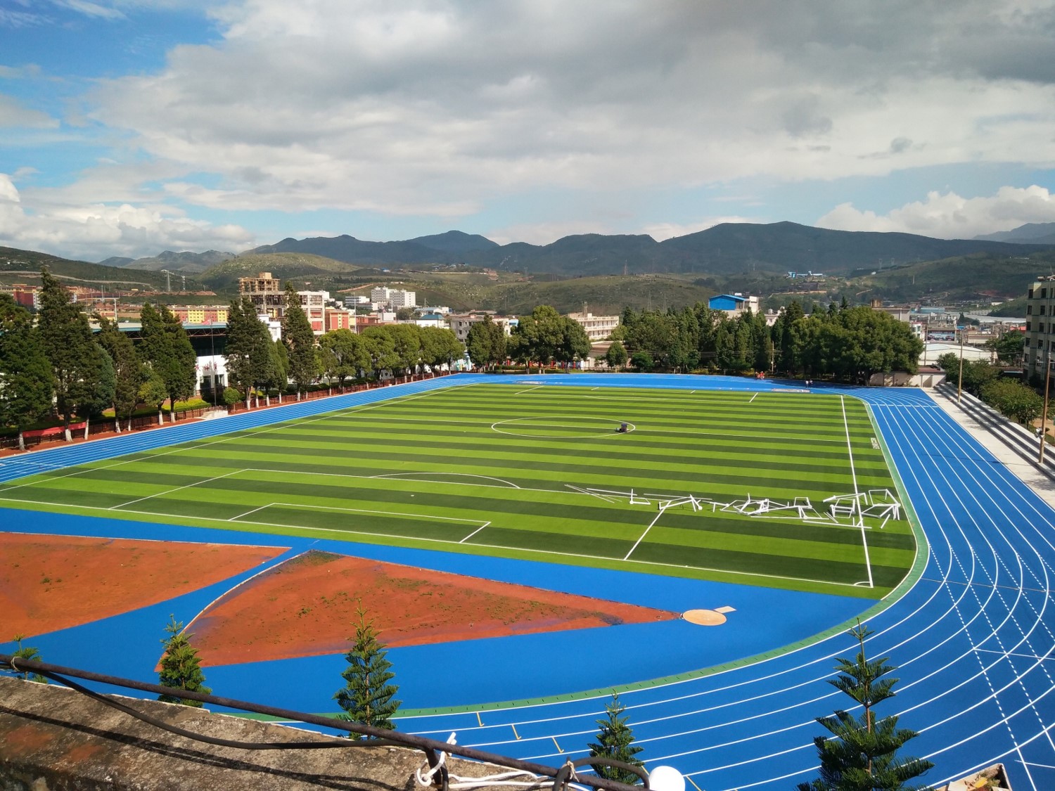 Full PU rubber running track